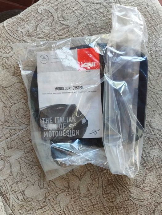 Top-case moto Givi E300N2 Monolock (30L)