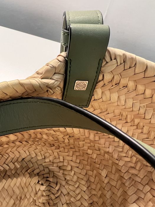 Сумка Loewe Raffia Anagram Basket