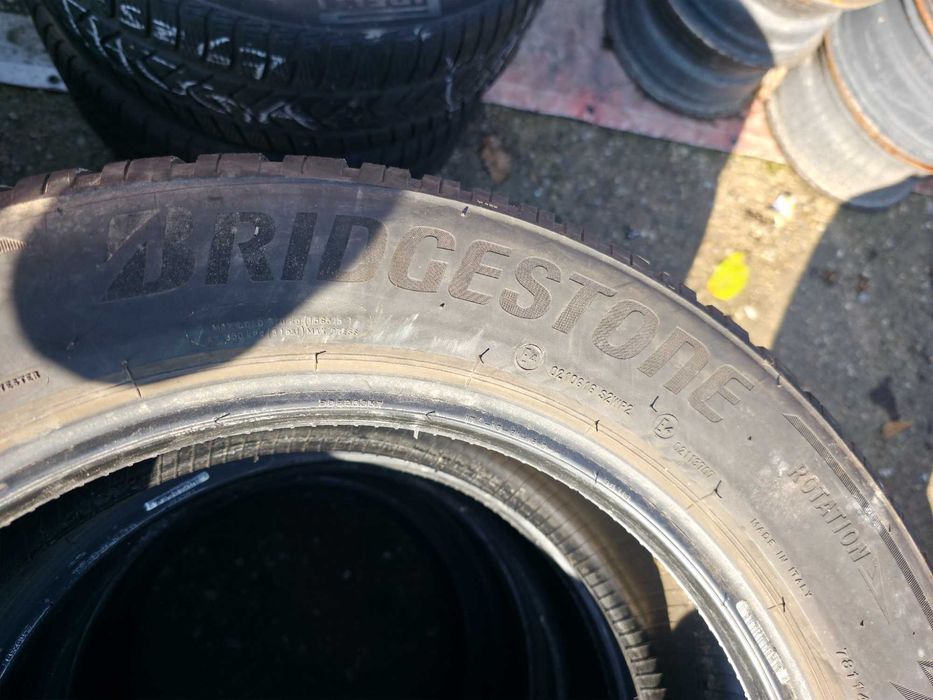 4 Anvelope de IARNA - 215/60/17 96H - BRIDGESTONE Blizzak LM005 - Stare F BUNA - DOT 2020 !