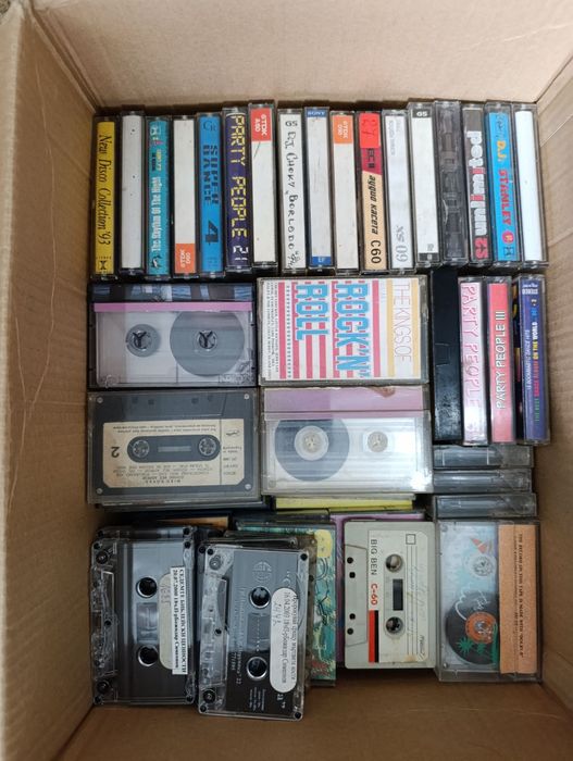Продавам аудио касети