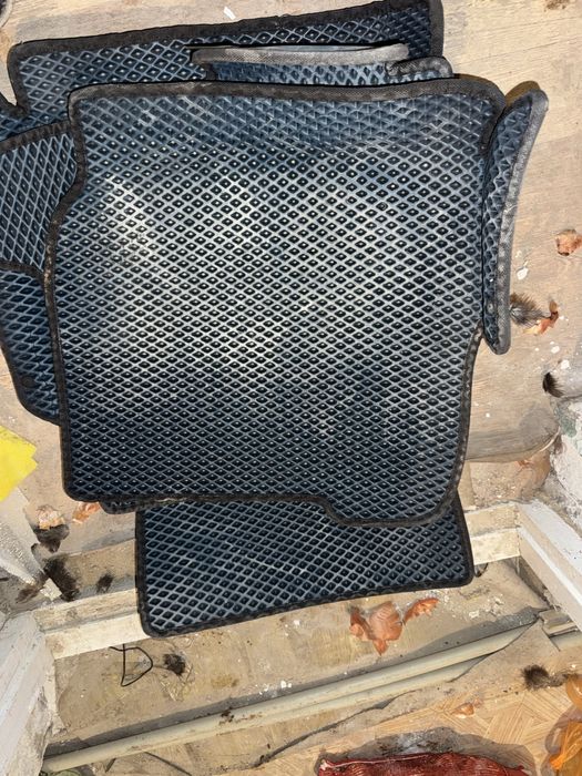 Ауди 100 С 4 ге полик