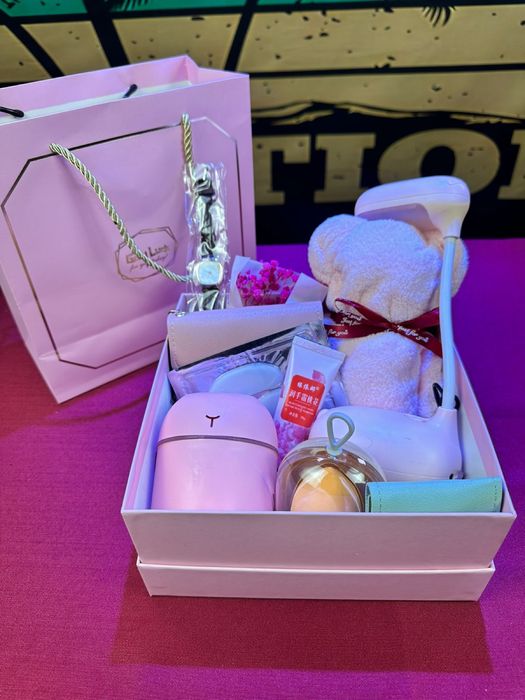 Подарочный бокс