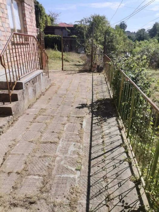 Къща в село Белица