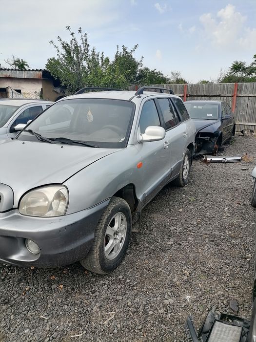 Dezmembrez Hyundai Santa fe
