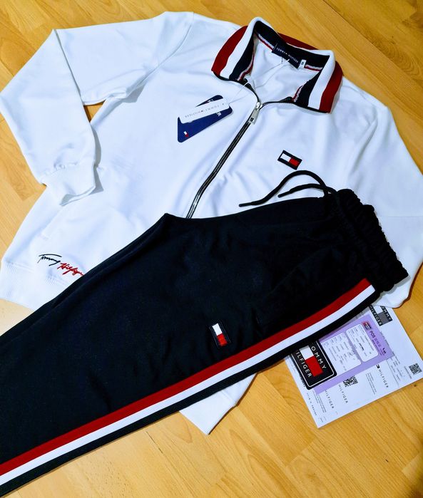 Trening Tommy Hilfiger, super model  bumbac, logo brodat