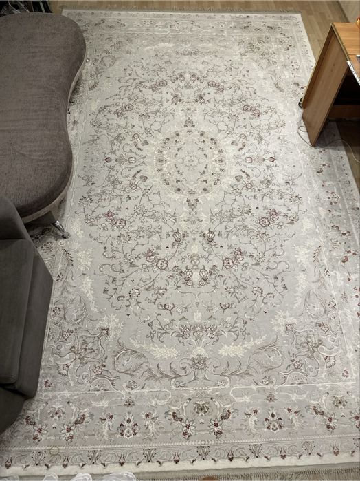 Продам палас в отличном состоянии