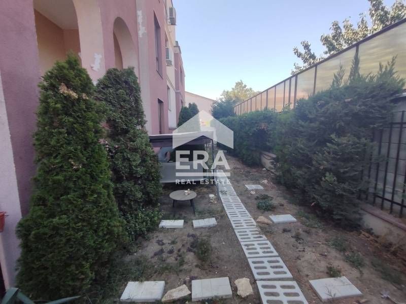 Продава се Двустаен апартамент в Варна, м-т Траката - 70 кв.м за 1400 €/кв.м - Снимка #11