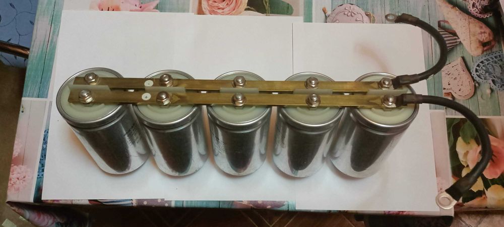 condensatori  industriali  350v/6000micro si 600v/260micro