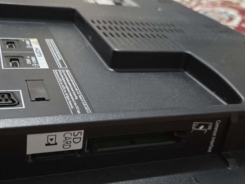 Panasonic модел TX-LR32C3,
