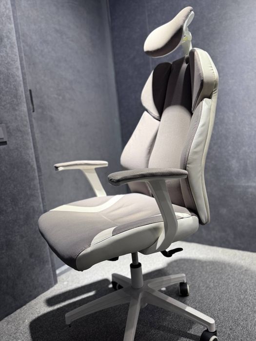 Kreslo Ofis sotiladi Sostoyanie Alo