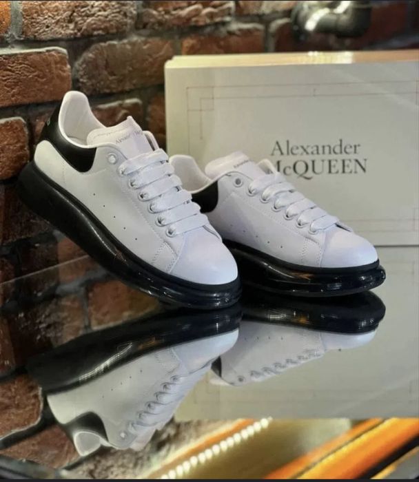 Alexander McQueen Black&White