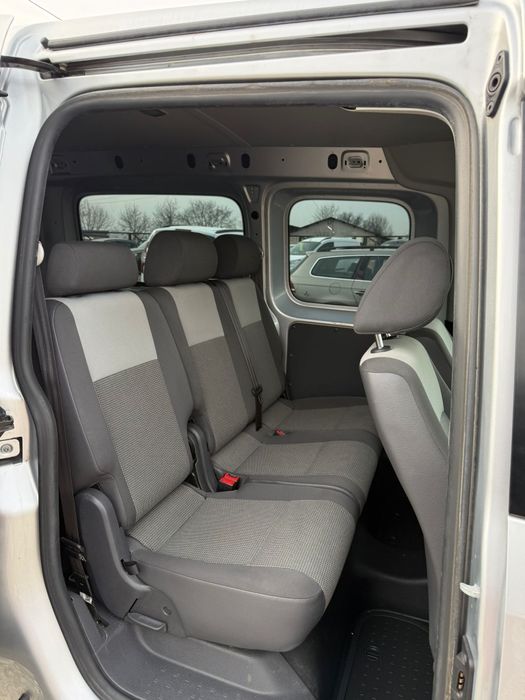 Vw Caddy  maxi*1.6 diesel*navi*carlig