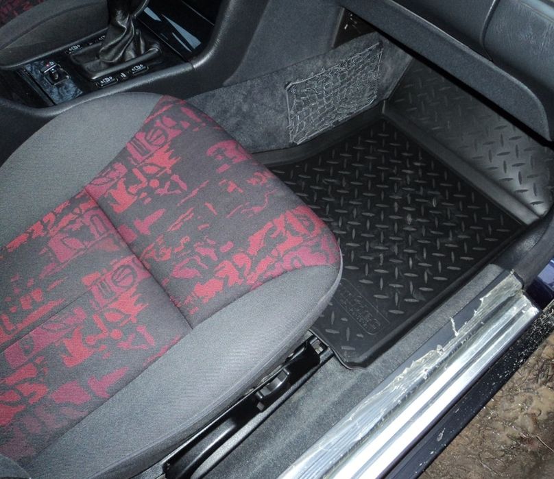 Коврики в салон MERCEDES-BENZ E-class W210 4шт - полиурета