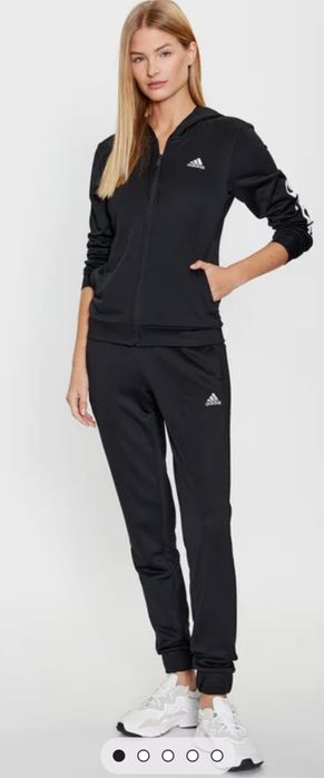 *Оригинален екип на Адидас! С