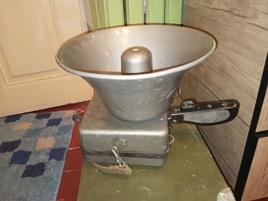 антиквар Электро Мегафон типа ЕМ2