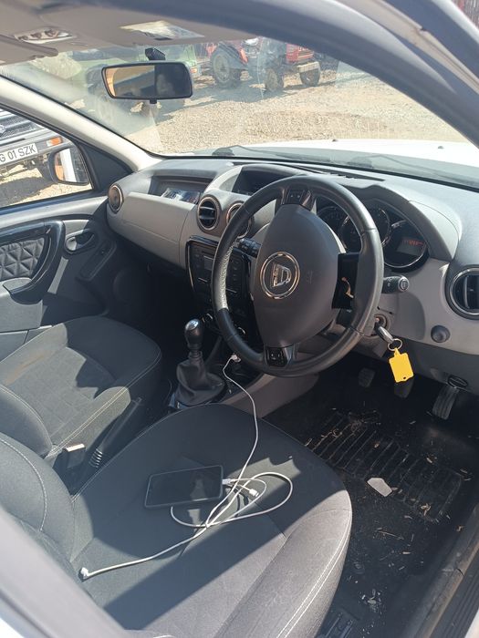 Motor Dacia Duster 1.5 Dci 110 cp dezmembrez, uși interior