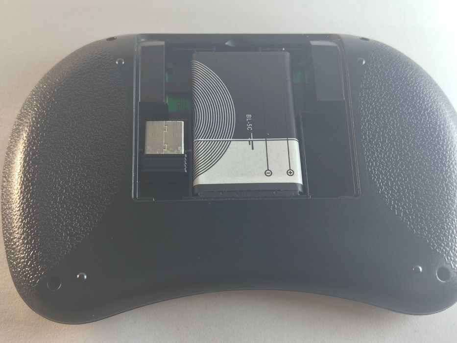 Mini tastatură wireless RGB - dongle USB + acumulator