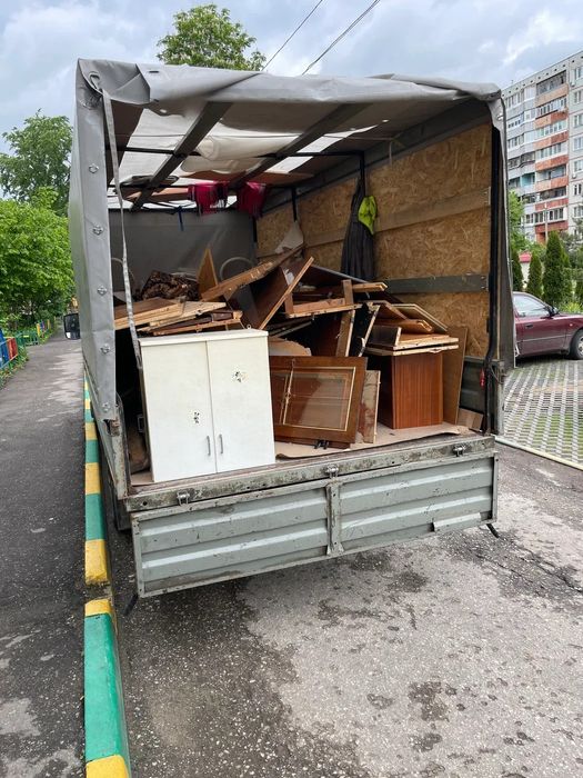 Вывоз мусора старой мебели хлама