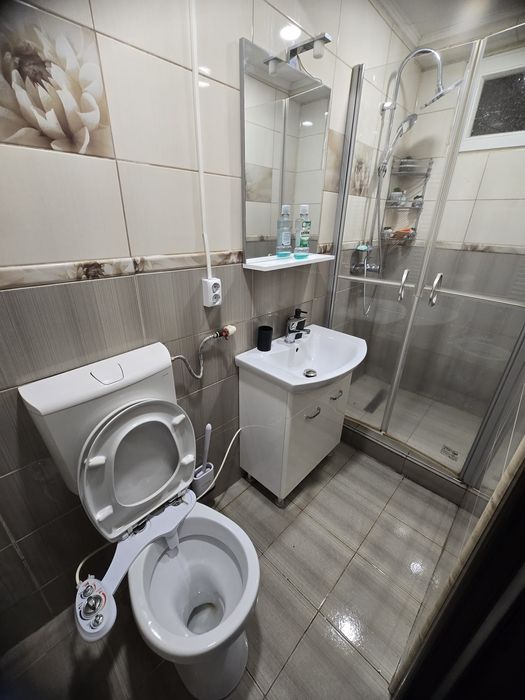 Închiriez apartament  2 camere