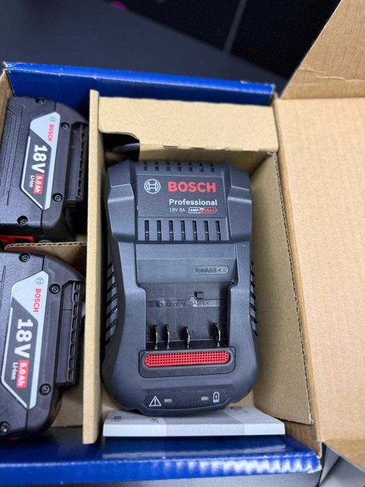 Set Bosch Professional 18V – 2x baterii 5.0Ah + incarcator
