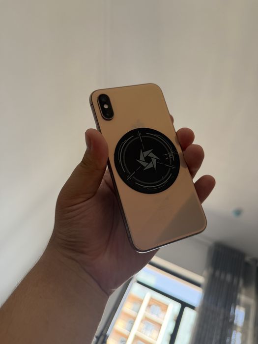 Iphone xs ideal radnoy