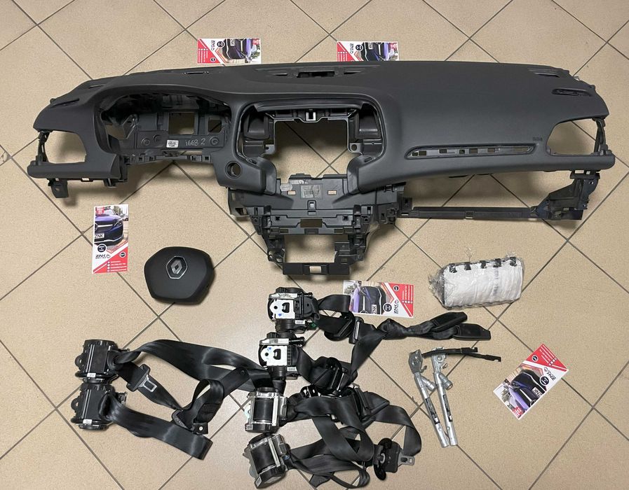 Renault Megane 4 - plansa de bord HUD - kit airbag - centuri siguranta