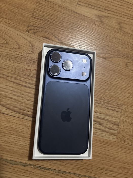 iPhone 17 Pro 256 GB – Stare foarte bună – Baterie 98%