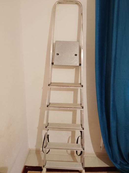 Продам стремянку