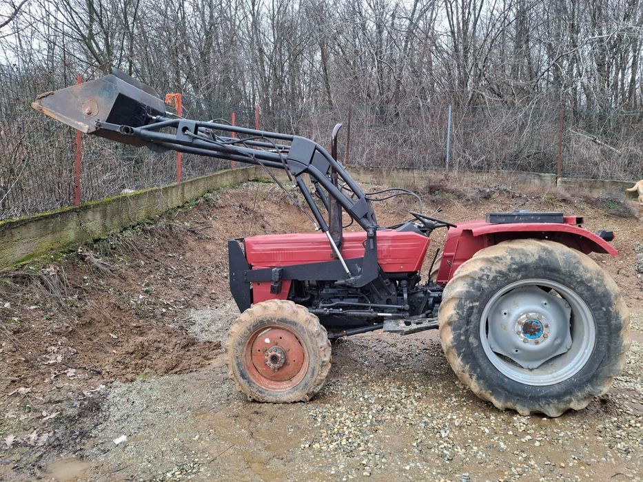 Tractor 550 DT cu incarcator frontal cu 2 cupe