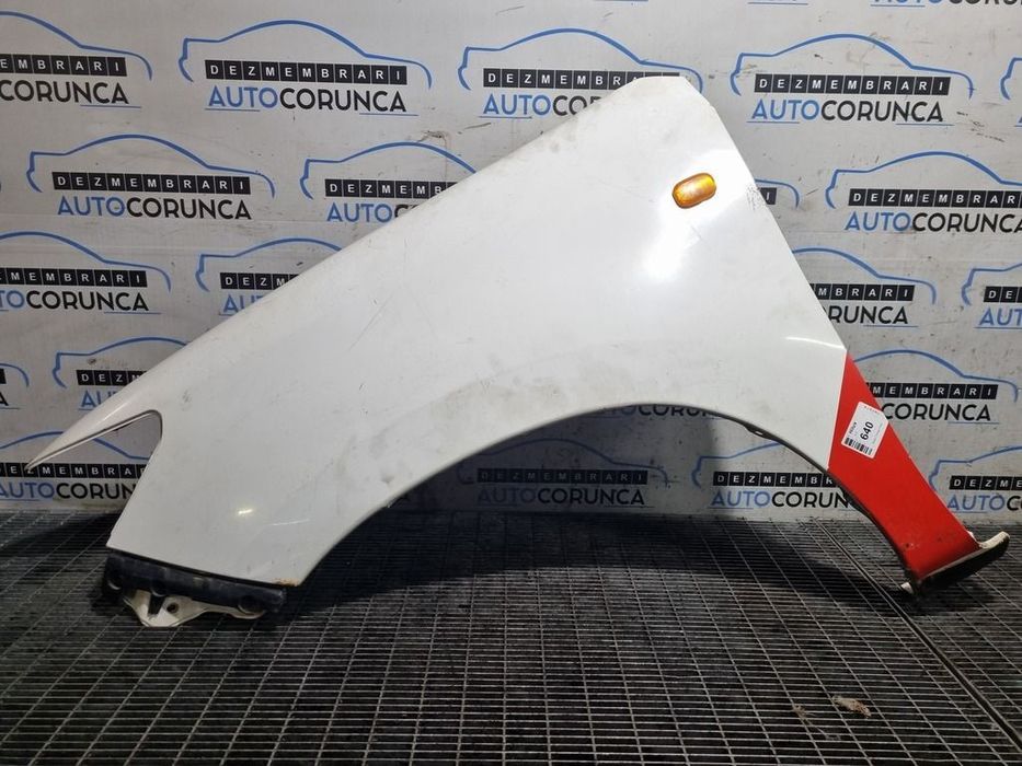 Aripa Stanga Fata Toyota Hilux VII (Facelift 2011) 2010 - 2015 4 Usi Alb (640)