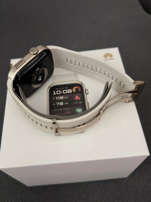 Смарт часовник HUAWEI Watch D2