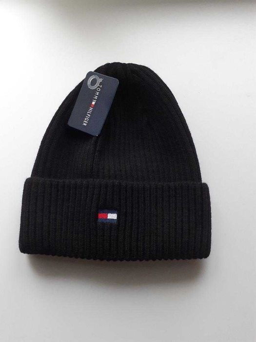 Caciula Tommy Hilfiger si caciula Polo- OFERTA ! -70 lei