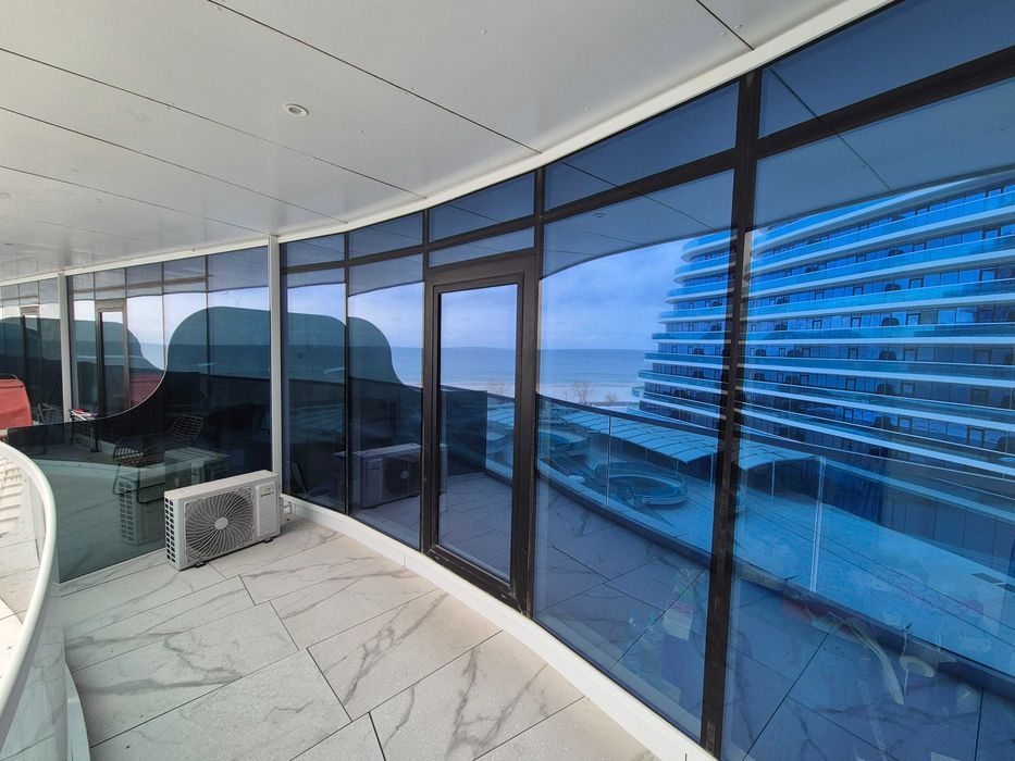 White Titanic Mamaia, 55 mpc, etaj 4, vedere la mare + loc de parcare