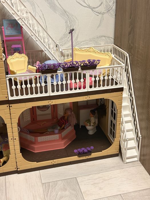 Домик игрушечный