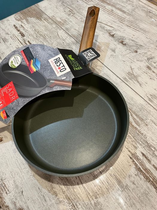 Продам новую сковороду.