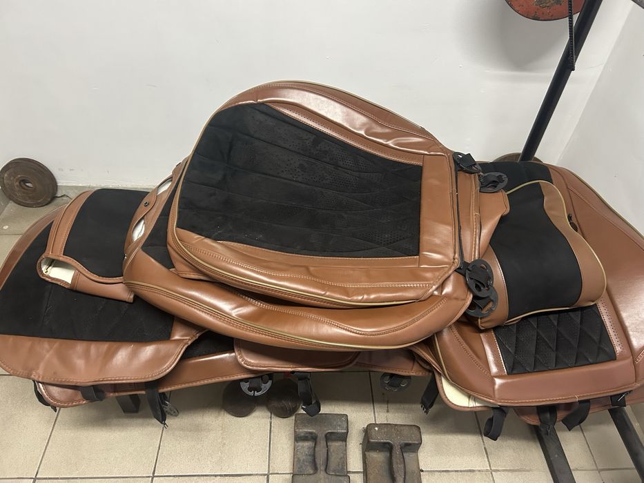 Продам авто чехол б/у ,