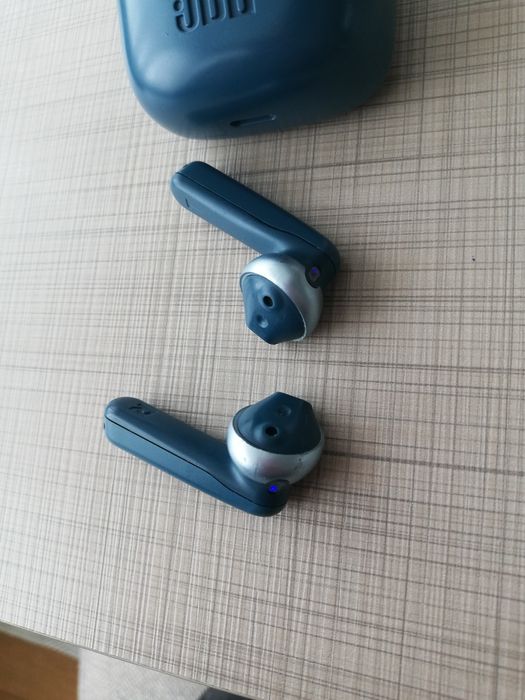 Блутут слушалки JBL Tune TWS225