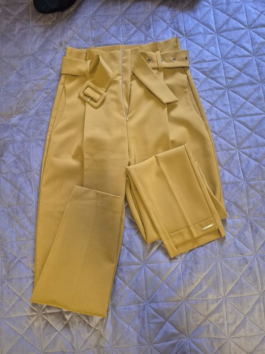 Елегантен костюм Junona ,цвят горчица