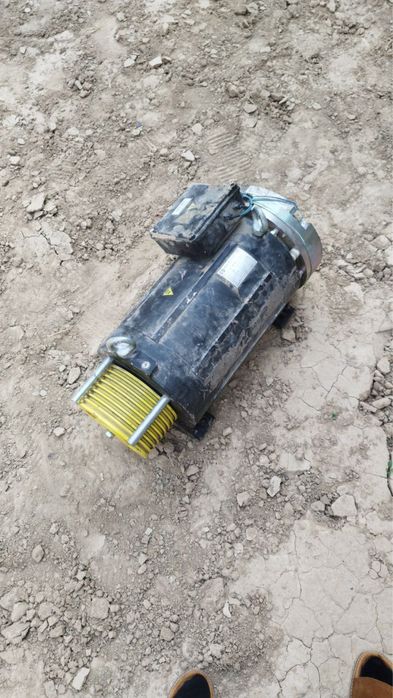 Lift mator va rolik va shiti sotiladi