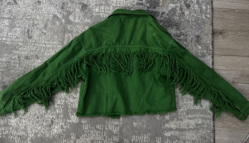 Куртки Zara,stradivarius на 10-11 лет