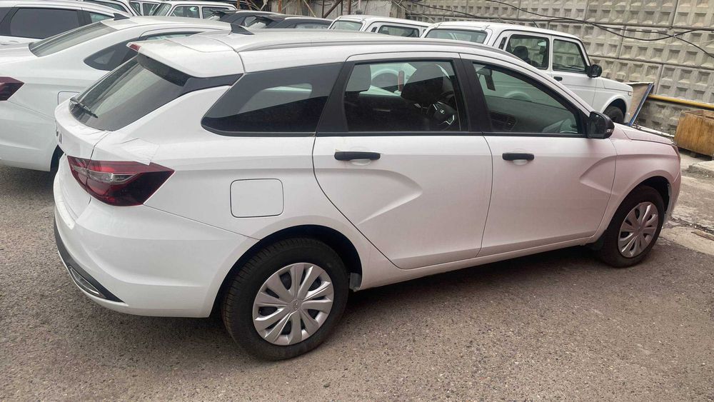 LADA Vesta SW Universal M/T