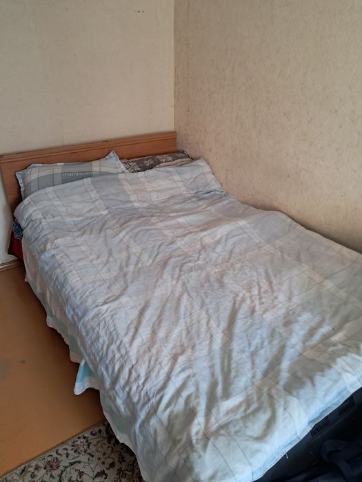 Отдам кровать полуторка .