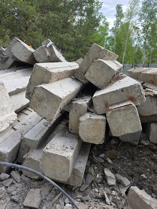 Продам бетонные ригеля