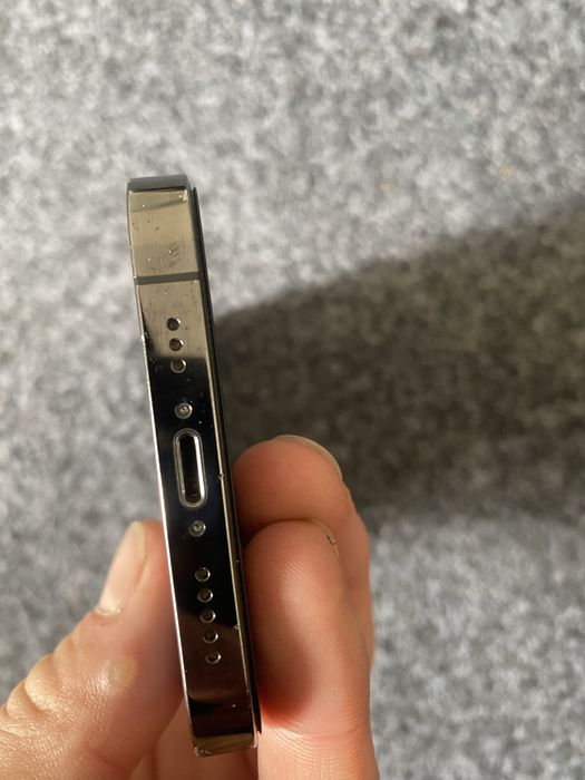 Iphone 12 pro srochna sotiladi