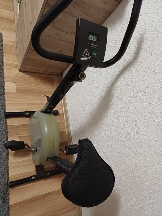 Vand bicicleta medicinala ,fitnes