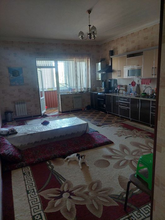 Jizzax shahar qoq markazida Stadion koʻchada 5 xonali uy srochne sotil