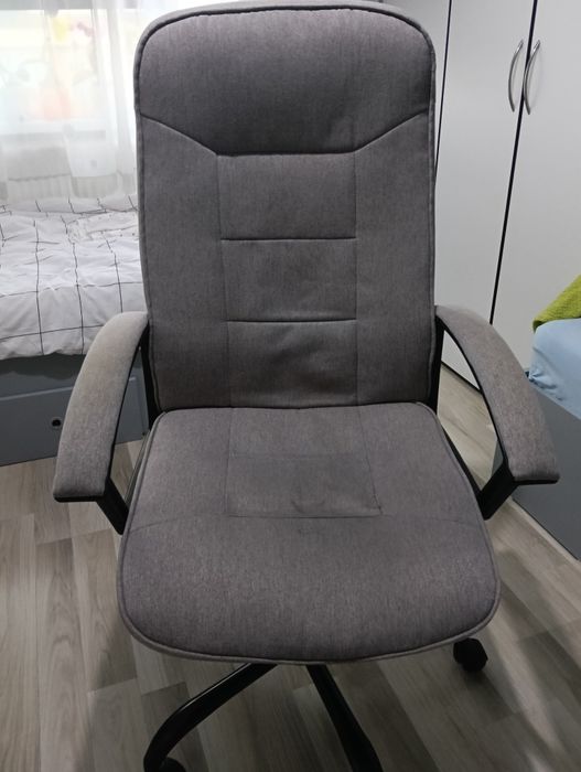 Scaun de birou tapițat