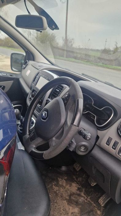 Dezmembrez Renault Trafic 2016 Mini Bus 1.6 biturbo