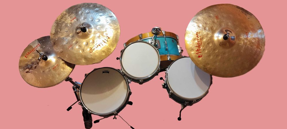 Комплект барабани със стойки, чинели и калъфи (Yamaha, Gibraltar, Gewa