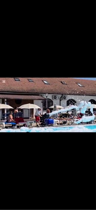 Închiriere Mașină de Spumă – Pool Party & Petreceri Copii | Efect WOW garantat